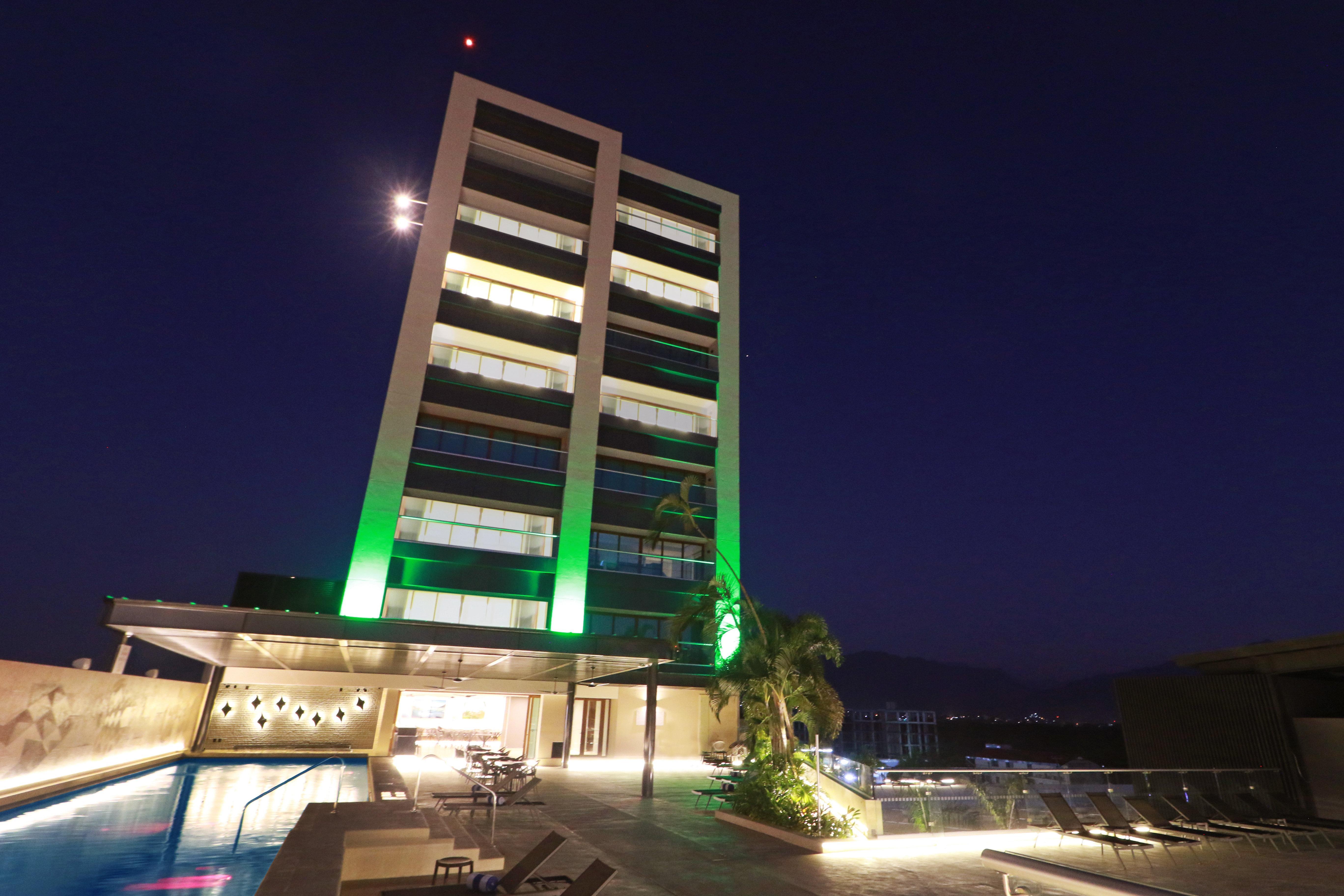 Holiday Inn & Suites - Puerto Vallarta Marina & Golf, An Ihg Hotel Exterior photo